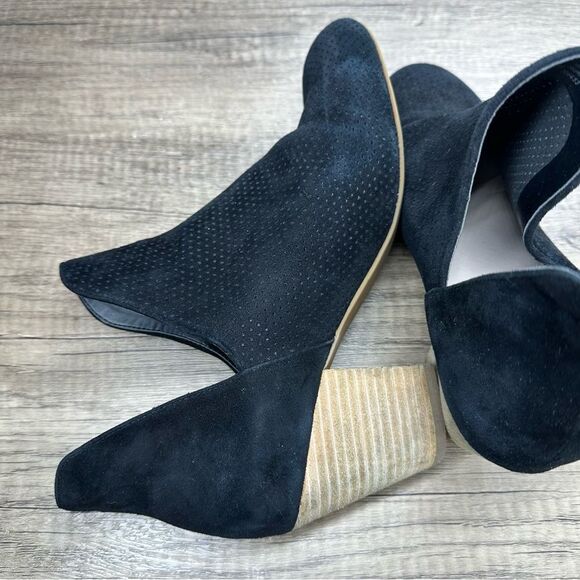Cole Haan~Women’s~”Ferd” Black SuedePerforated Heeled Bootie~Size 9 - Picture 8 of 10